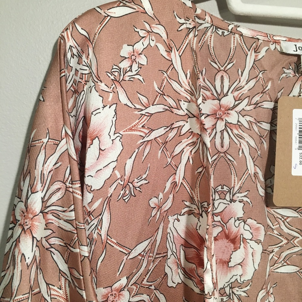 Jodifl Mauve Satin Pink / White Floral Kimono - Picture 3 of 6